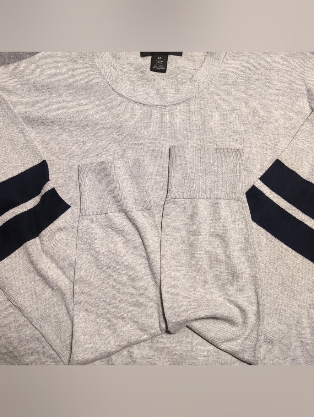 Banana Republic Silk Cashmere Blend Striped Sleeve Crewneck Sweater Grey M